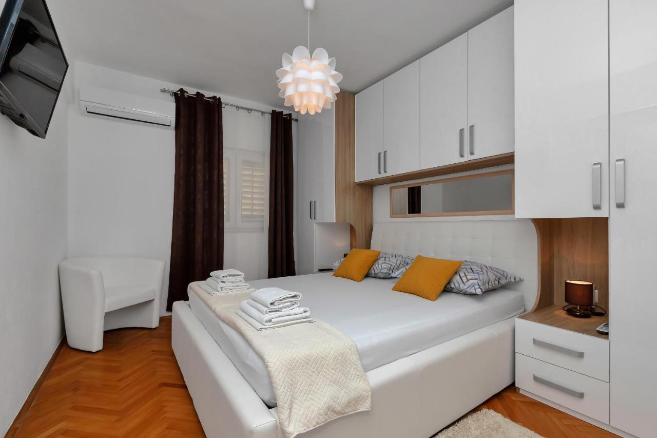 Apartment Sabina Макарска Екстериор снимка