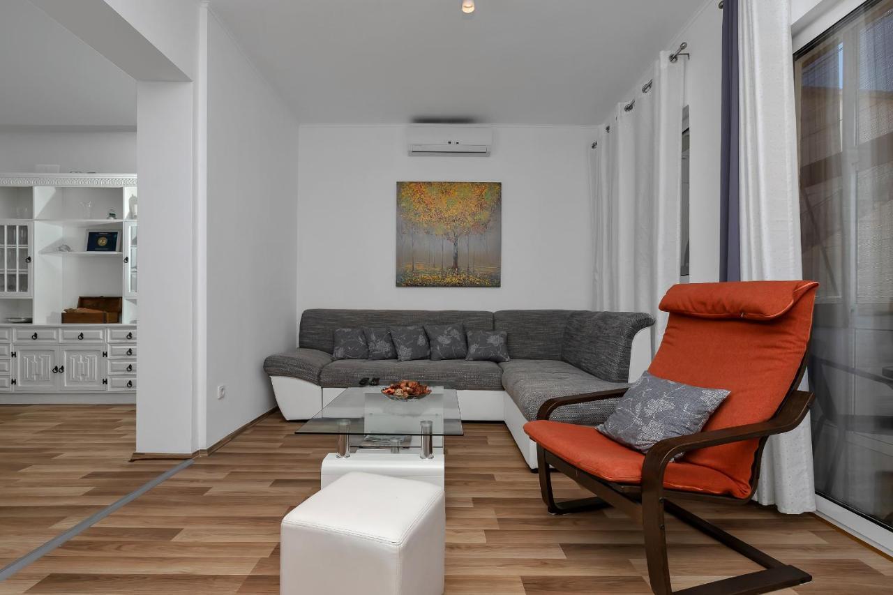 Apartment Sabina Макарска Екстериор снимка