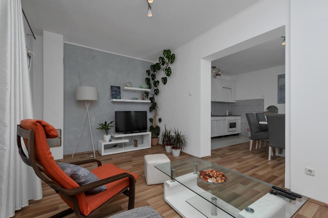 Apartment Sabina Макарска Екстериор снимка